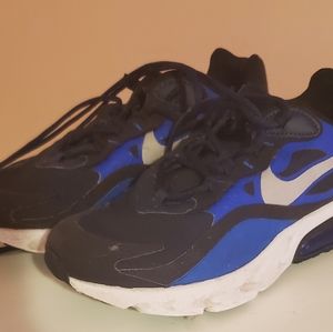 Nike sneakers black & blue size 4